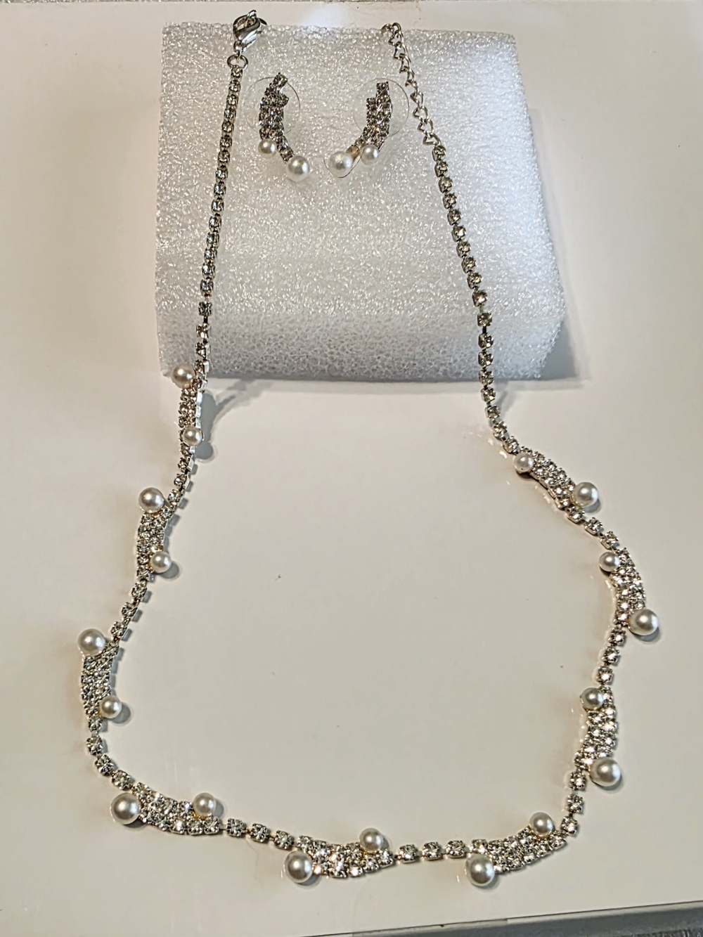 Elegant Silvertone Pearl & Rhinestone Necklace and Earring Jewelry Set